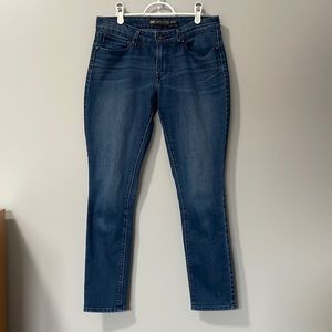 Levi’s Demi-Curve Modern Rise Skinny Jean